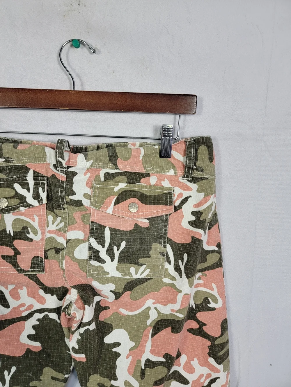 Younique Size 11 Camo Capris